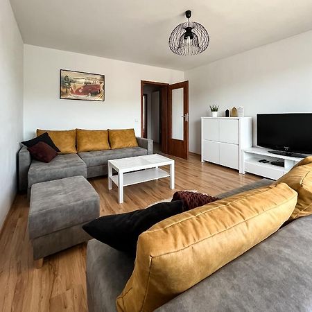 Uroczy Apartament Pod Skarpa Wadowice Exterior foto